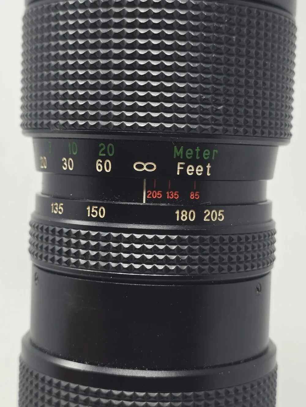 VIVITAR (by KIRON) AUTO ZOOM 85-205mm 1:3.8. M42 mount lens. Comes w/ case, cap.
